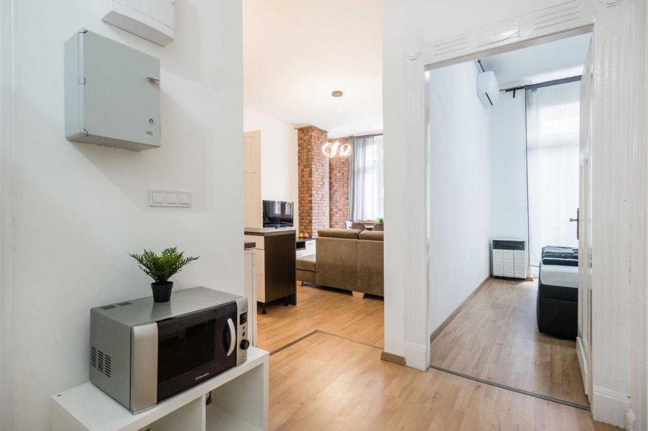 Jacuzzi And Privacy With 2 Balconies And Free Garage Apartamento Budapeste Exterior foto